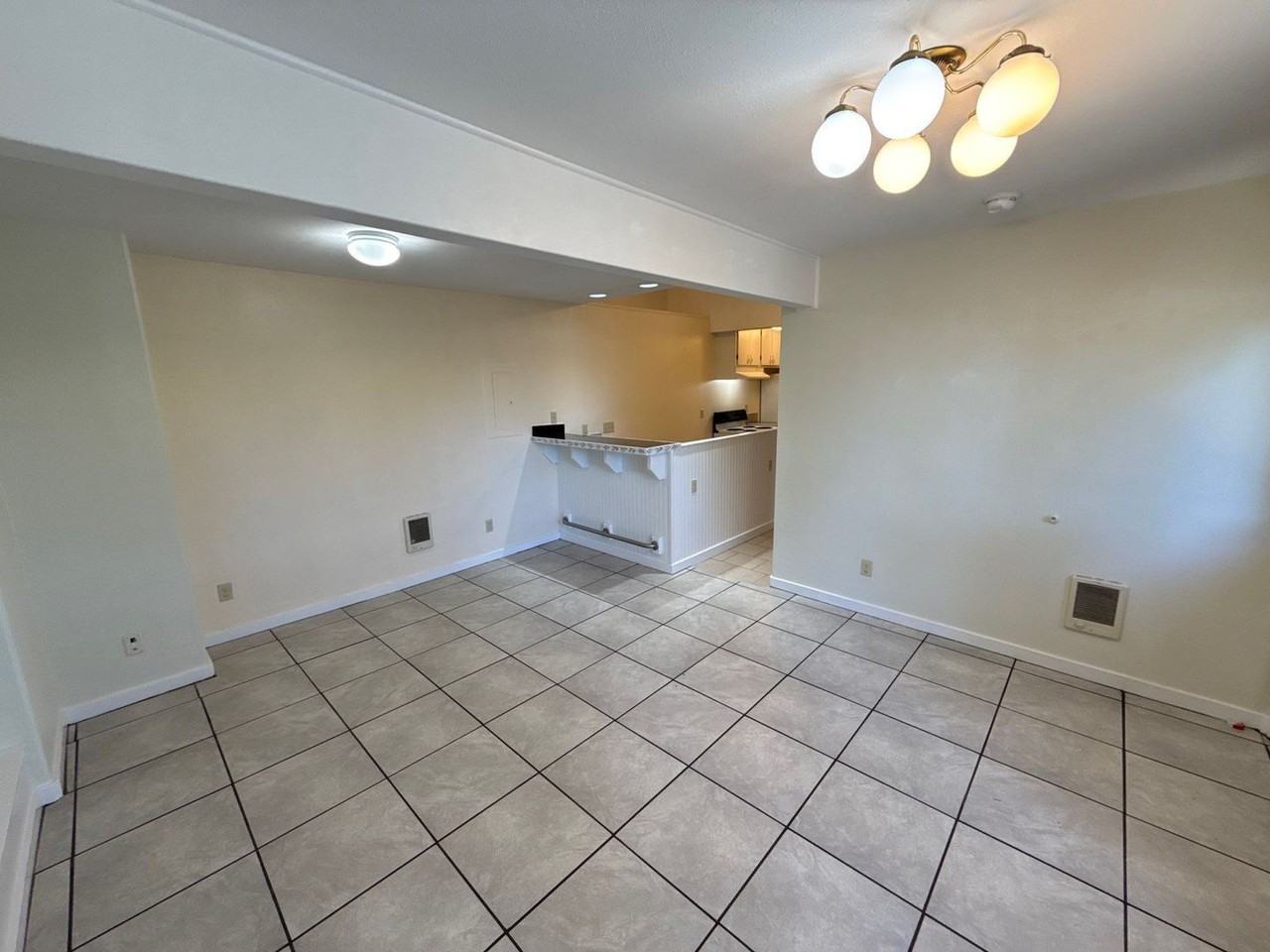 291 Clay St W #8 - Photo 2 of 16