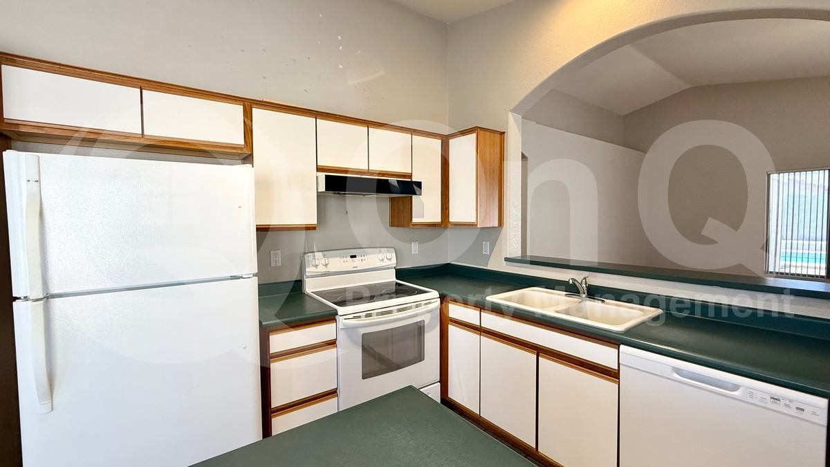 1172 W 18th Ave - Photo 3 of 28