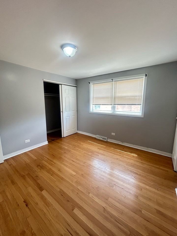 11514 S Elizabeth St #2 - Photo 3 of 12