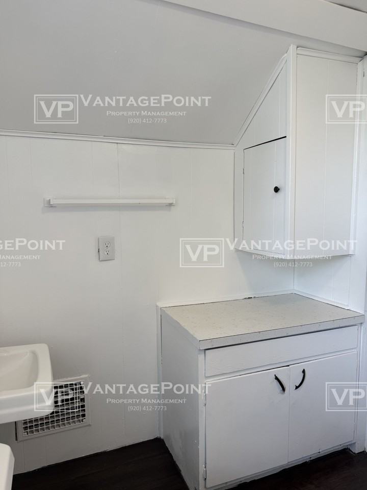 1521 N Alvin St - Photo 3 of 10