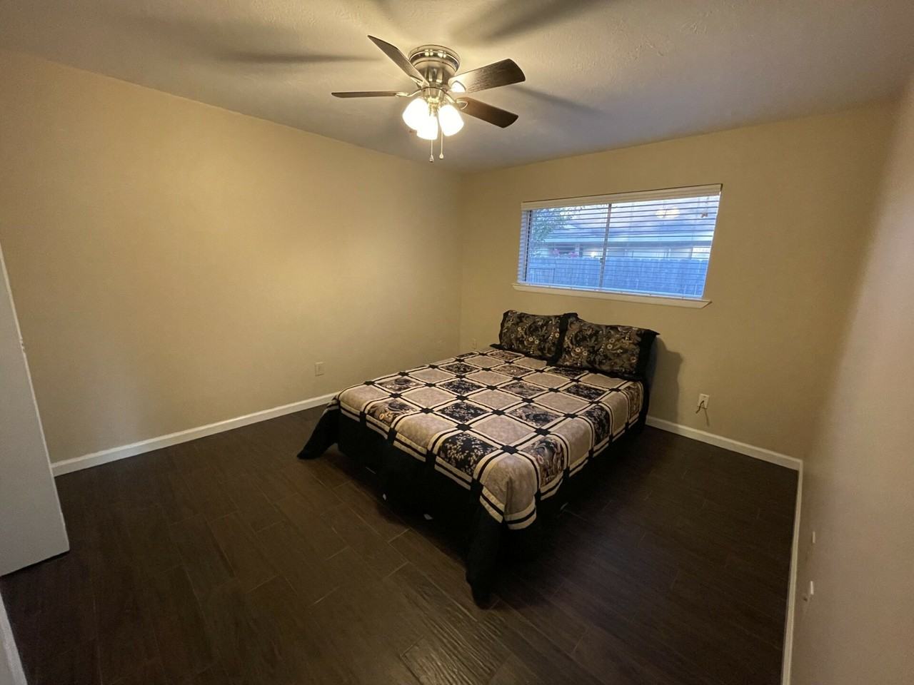 1710 Trinity Pl #B - Photo 6 of 9