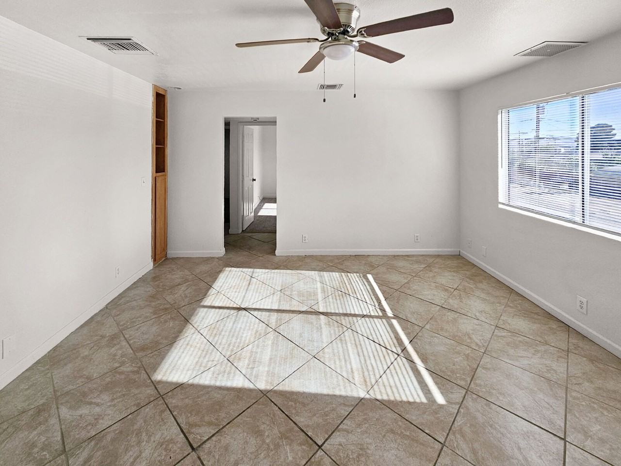 201 N Alvord St #E - Photo 4 of 15