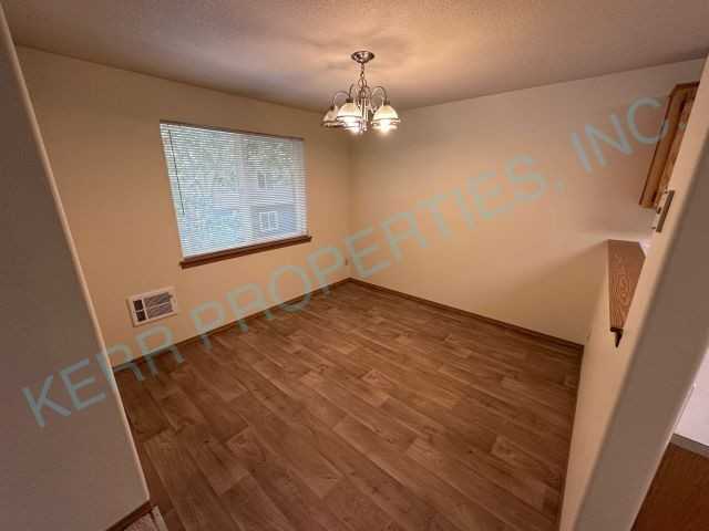 1244 Ne 16th St - Photo 5 of 14