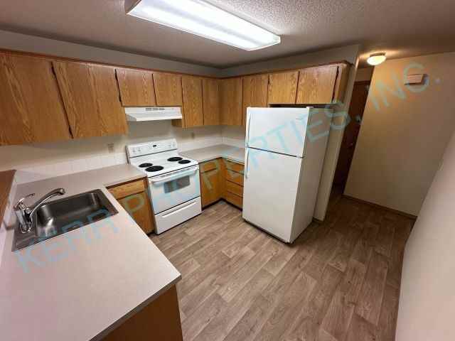 1244 Ne 16th St - Photo 6 of 14