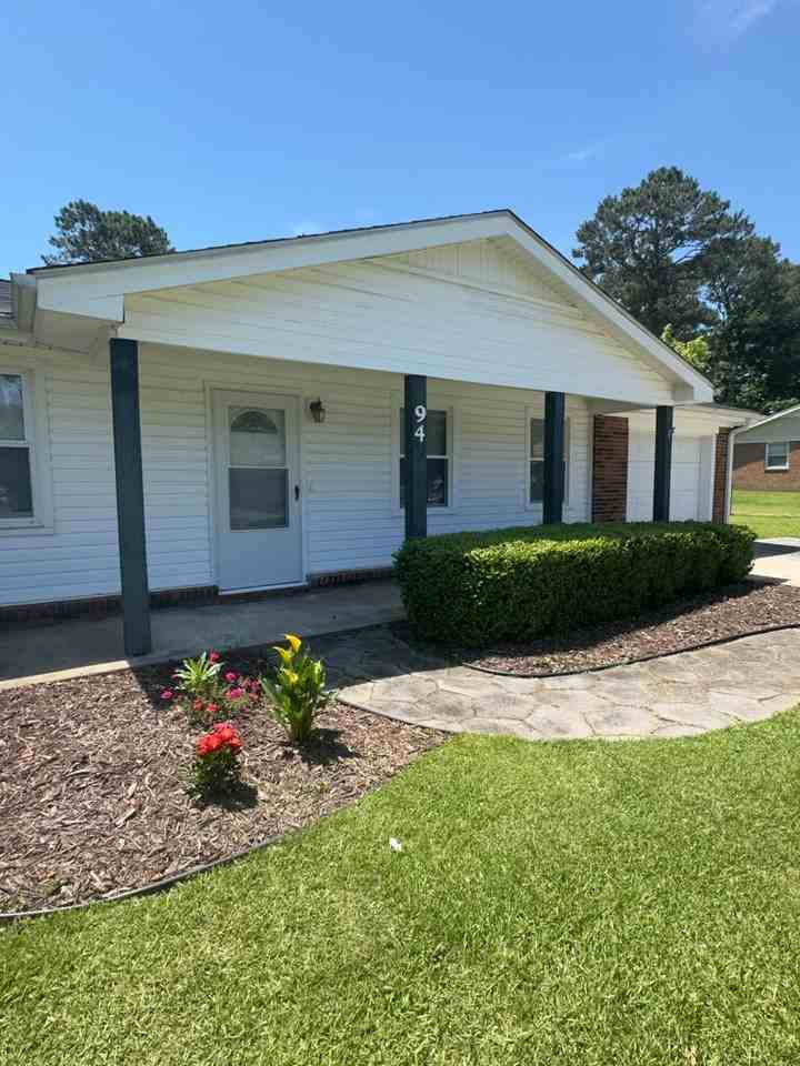 94 Vandergrift Dr - Photo 2 of 33