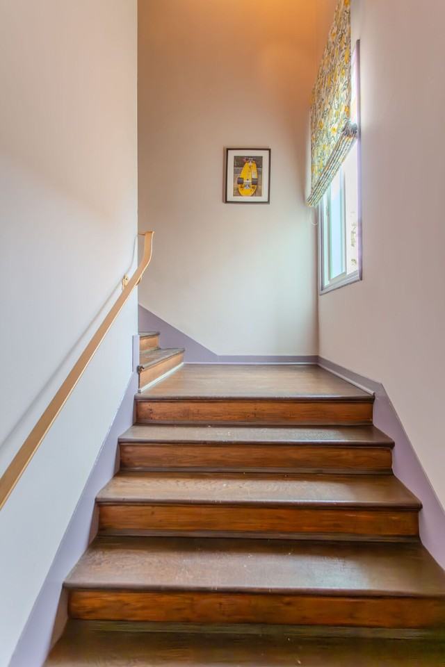 624 Hilgard Ave #255 - Photo 3 of 15