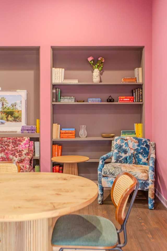 624 Hilgard Ave #255 - Photo 5 of 15