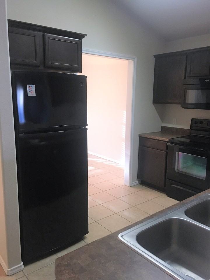 9309 Quitman Ave - Photo 5 of 16