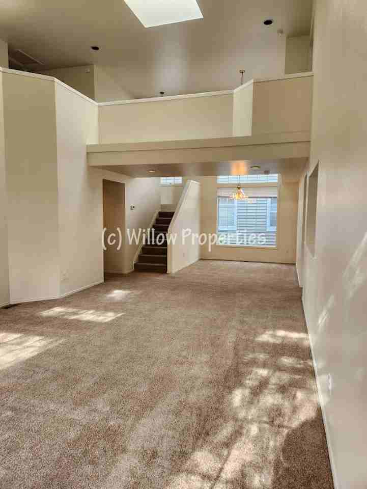 8401 62nd St W - Photo 7 of 11