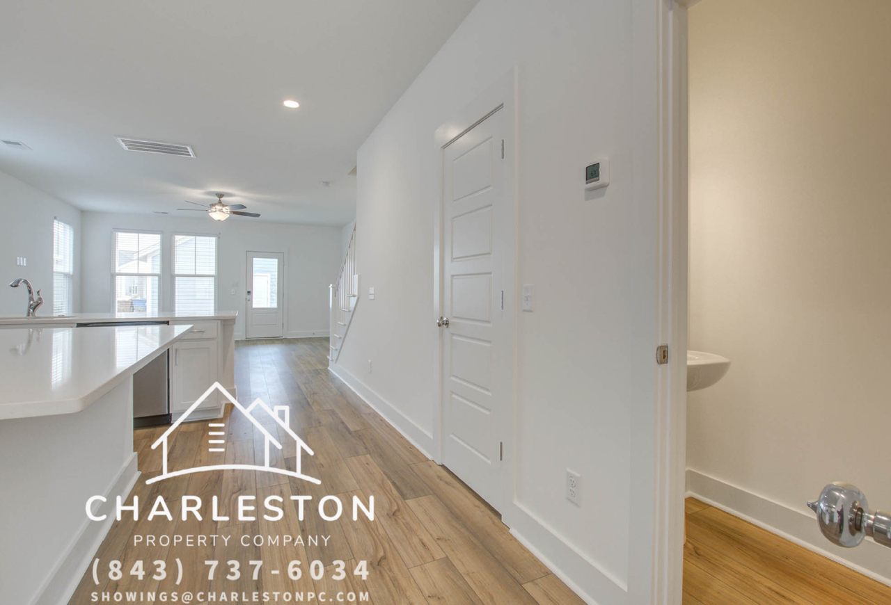 234 Symphony Ave - Photo 4 of 25