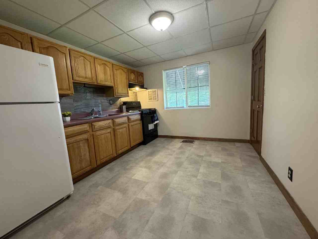 2160 E Reservoir St - Photo 6 of 15