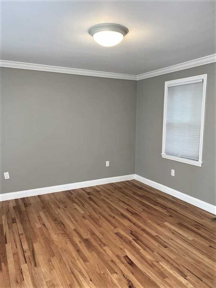 303 Cabot St - Photo 4 of 40