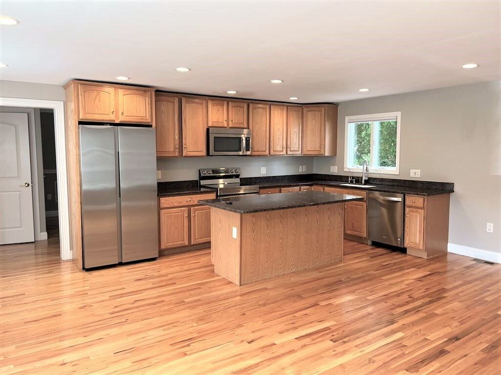 303 Cabot St - Photo 5 of 40