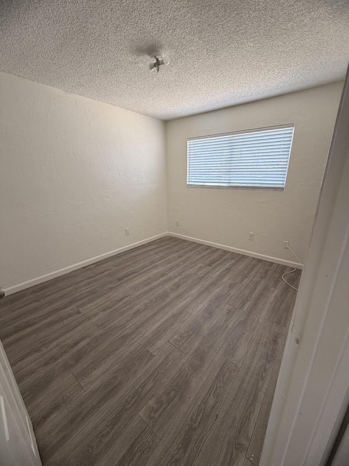 1330 Kentucky St #C - Photo 6 of 10