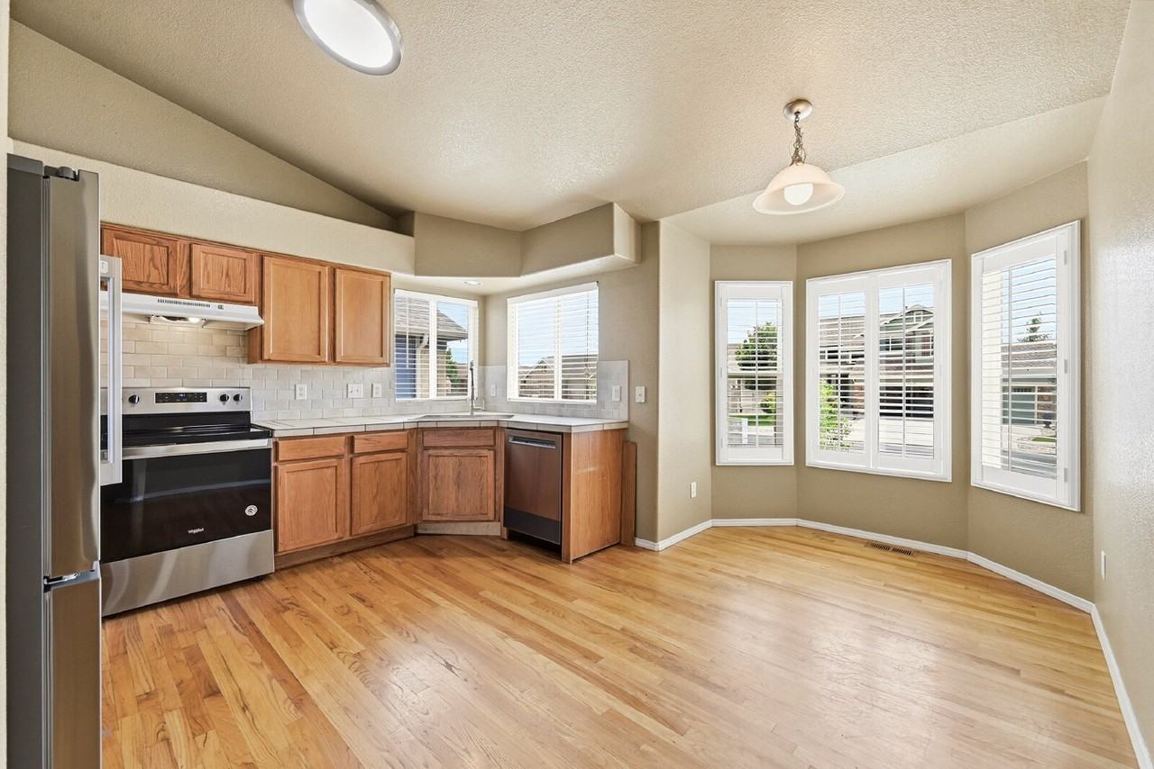 7266 Eagle Canyon Dr - Photo 4 of 43
