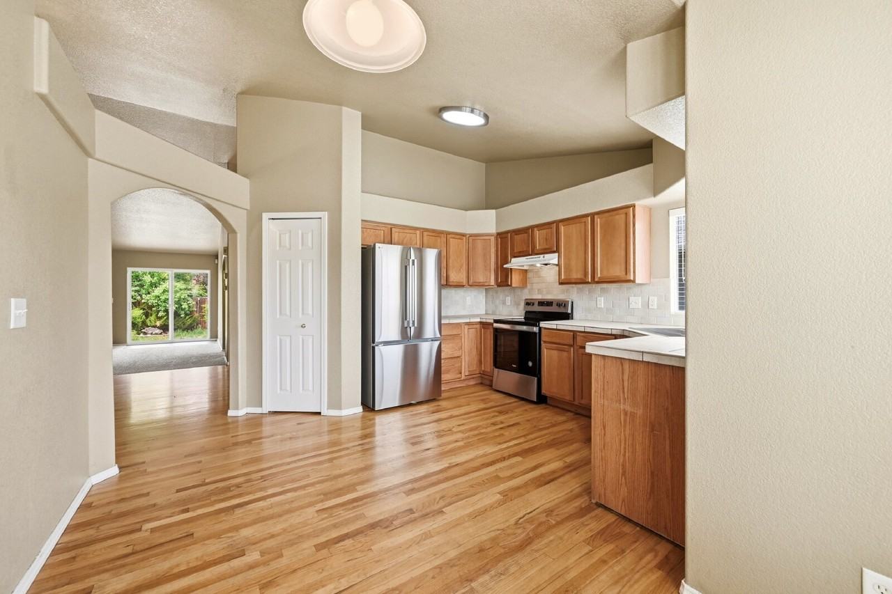 7266 Eagle Canyon Dr - Photo 5 of 43