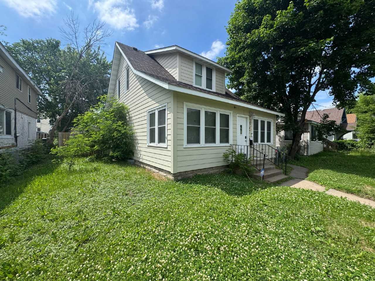 2947 Morgan Ave N - Photo 2 of 24