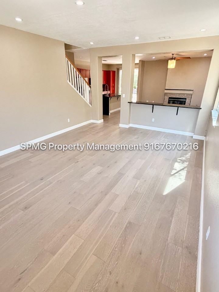 609 Granada Pass Dr - Photo 3 of 50