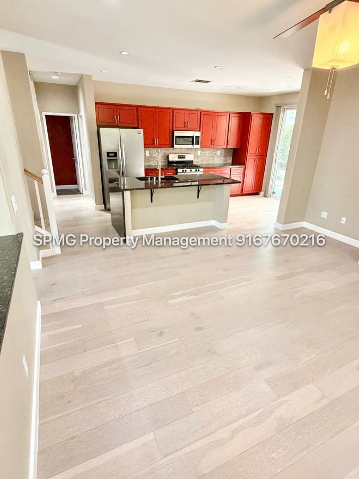 609 Granada Pass Dr - Photo 6 of 50