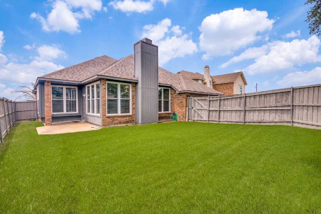 7013 Lo Chalmers Ln - Photo 6 of 12