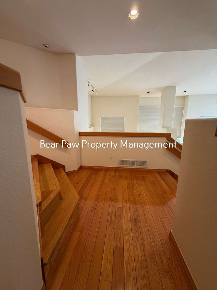1419 Tamarac Dr - Photo 3 of 19