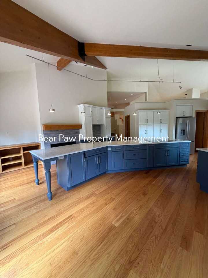1419 Tamarac Dr - Photo 5 of 19