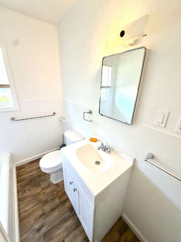 523 S 28th St - Photo 7 of 14