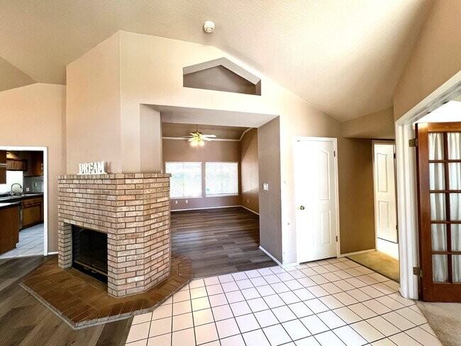 9316 Foxglen Ct - Photo 3 of 30