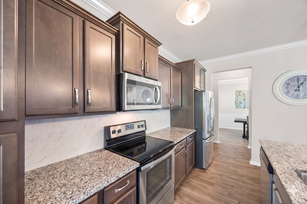 2316 Celandine Way - Photo 7 of 39