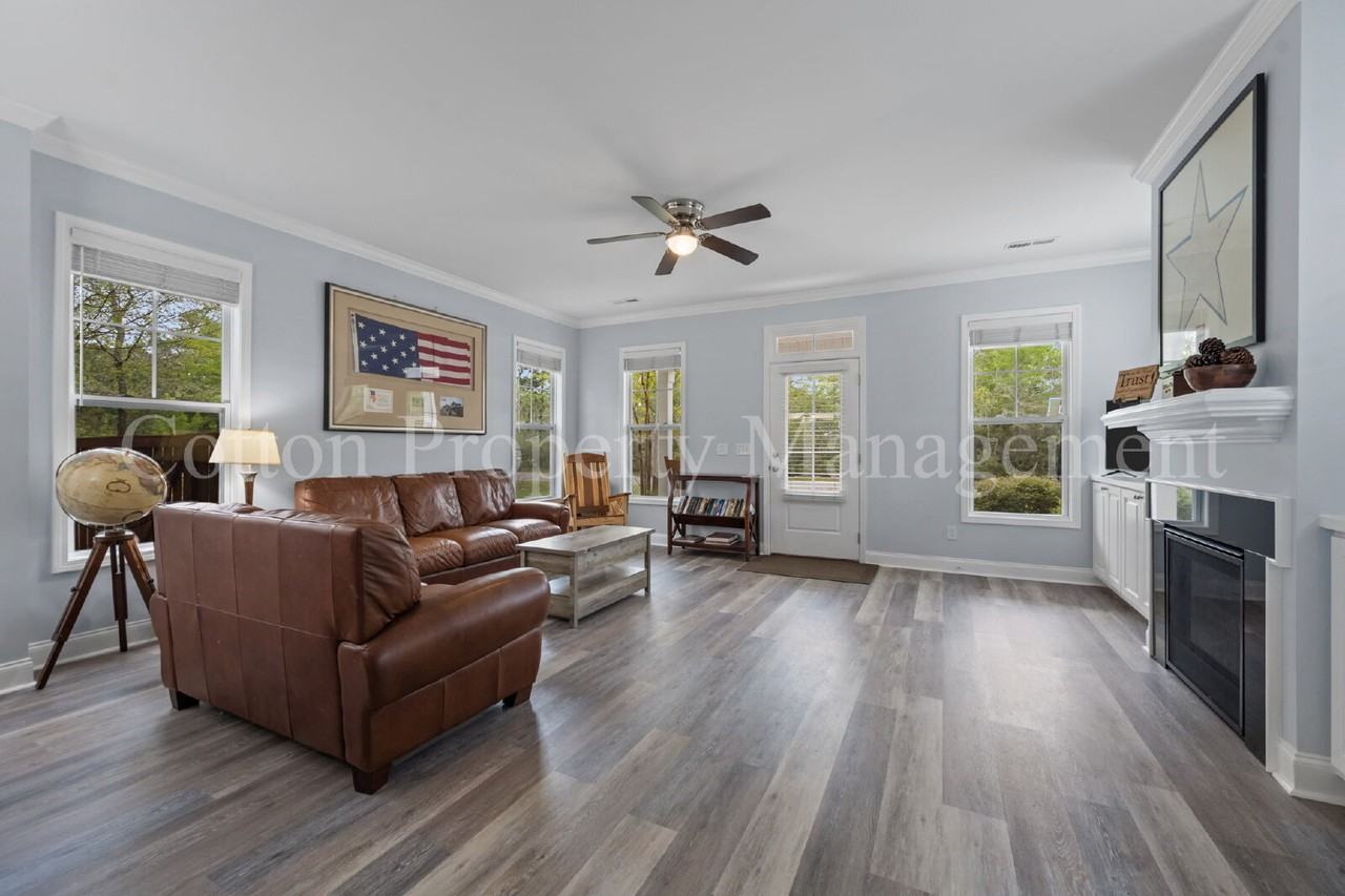 807 Dan Owen Dr - Photo 7 of 50