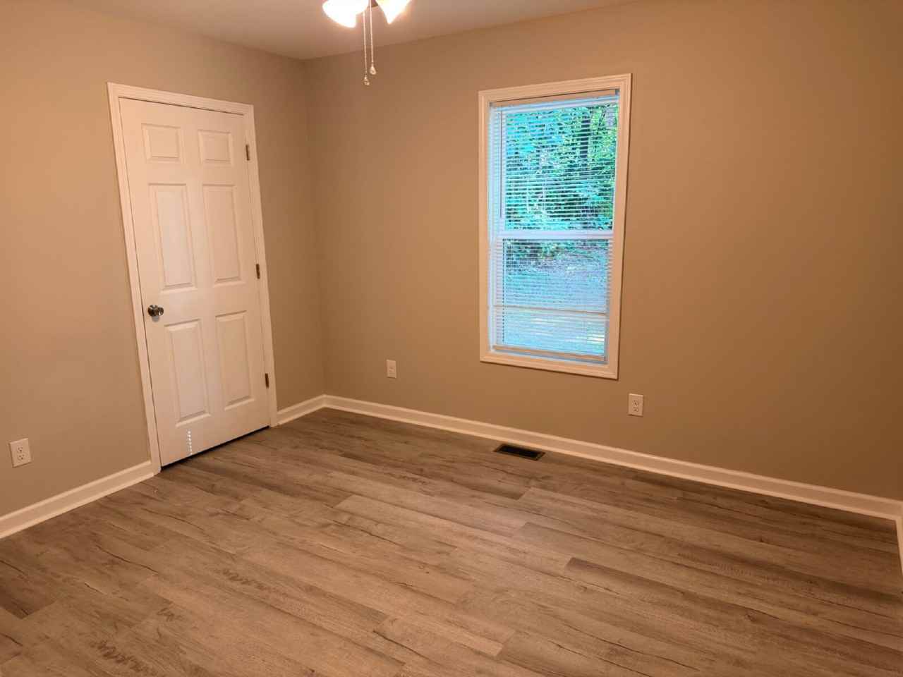 134 Spruce St - Photo 5 of 19