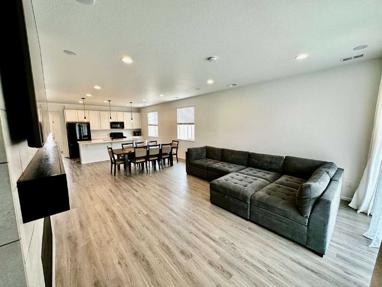 3983 Castle Vista Dr - Photo 6 of 41