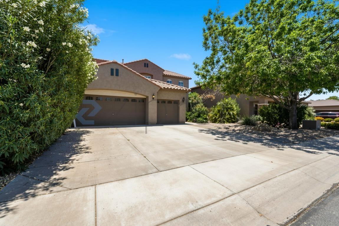 26001 W Tonopah Dr - Photo 2 of 35