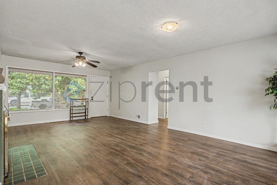 1315 N Russet St - Photo 7 of 12