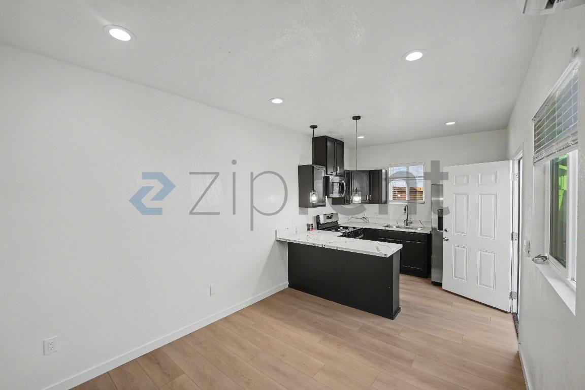 2814 1/4 W Ave - Photo 4 of 15