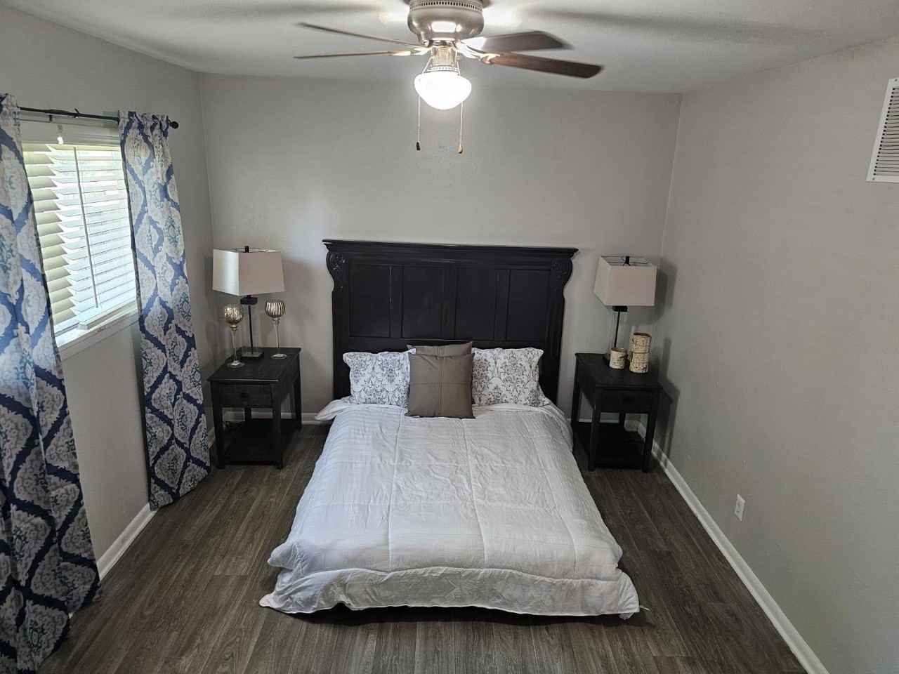Soaring Eagle Apartments - Photo 2 of 12