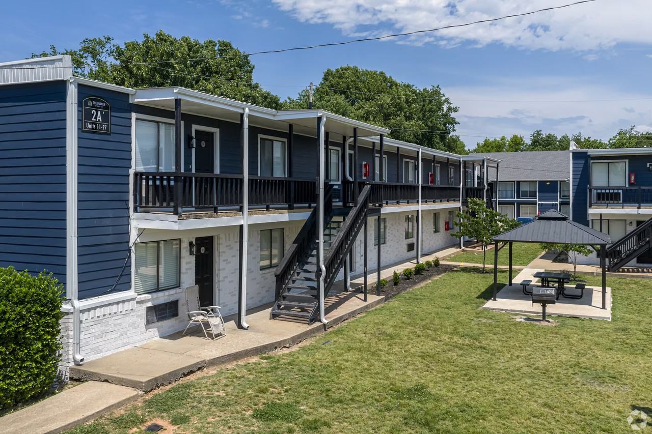 The Parker on Black Oak - Photo 2 of 32