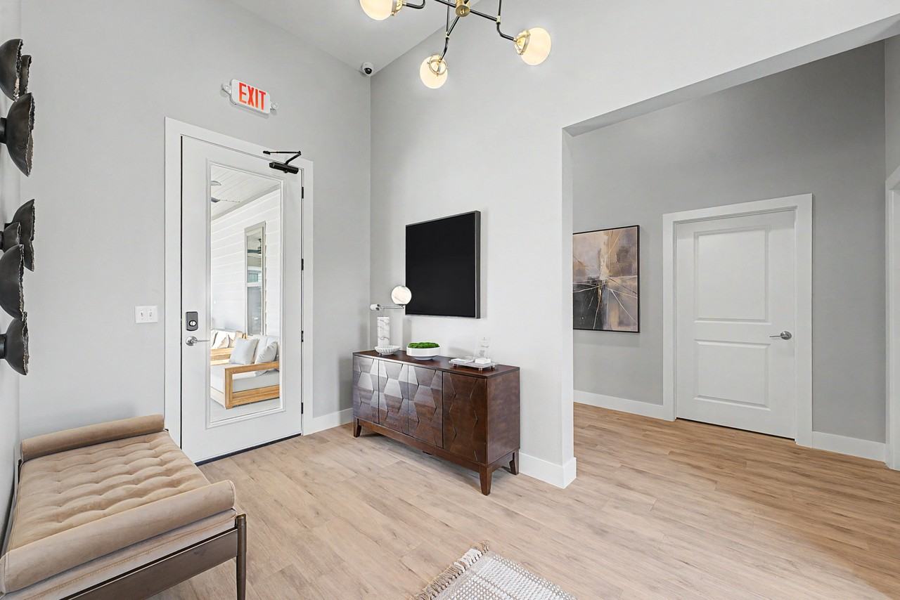 Hawthorne Grove - Photo 6 of 46