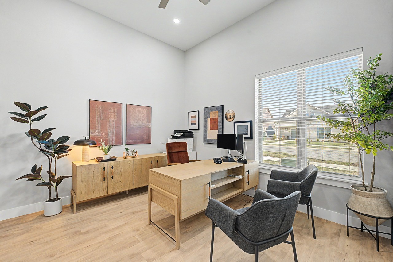 Hawthorne Grove - Photo 4 of 50