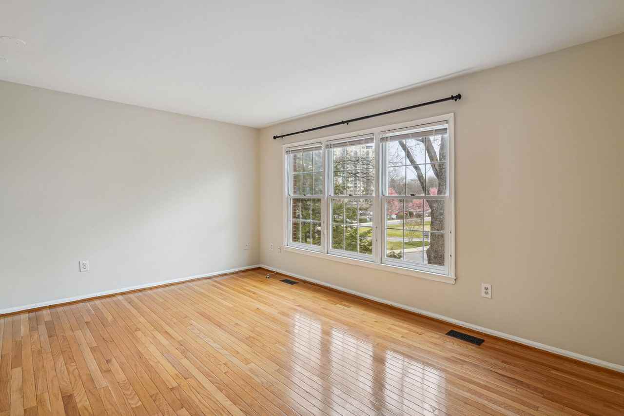 5407 Grove Ridge Way #1 - Photo 6 of 30