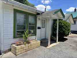 featured image of 321 W Allen St