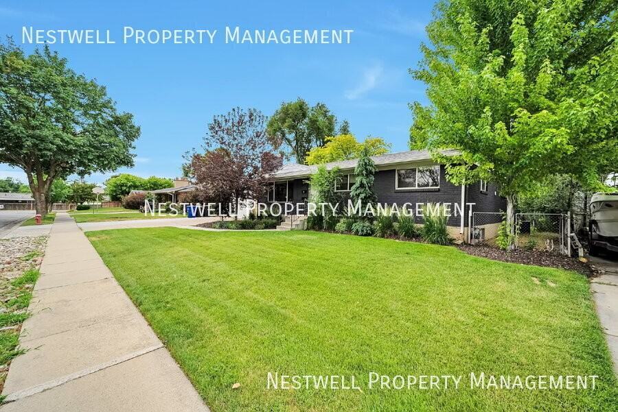 1335 E Maplewood Dr #A - Photo 3 of 29