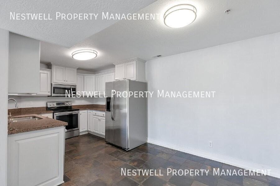 1045 S 1700 W #123 - Photo 4 of 19