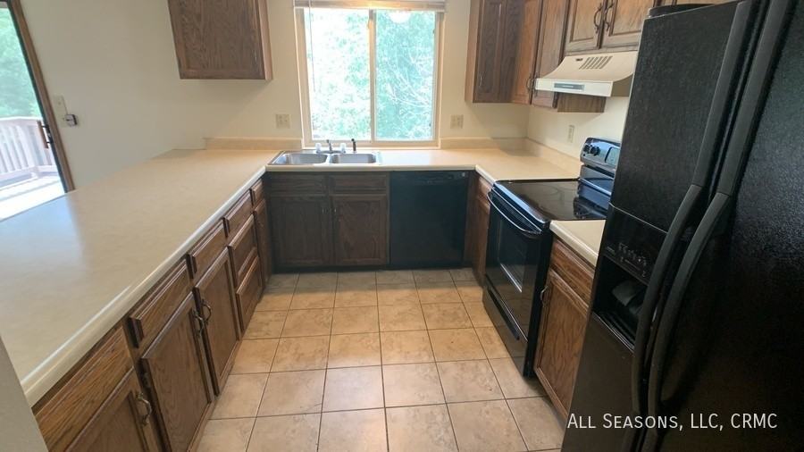 850 Quail Lake Cir - Photo 5 of 13