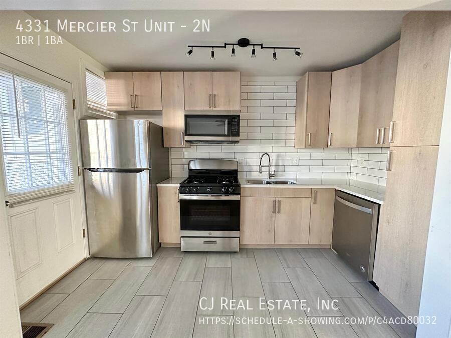 4331 Mercier St #2N - Photo 7 of 10