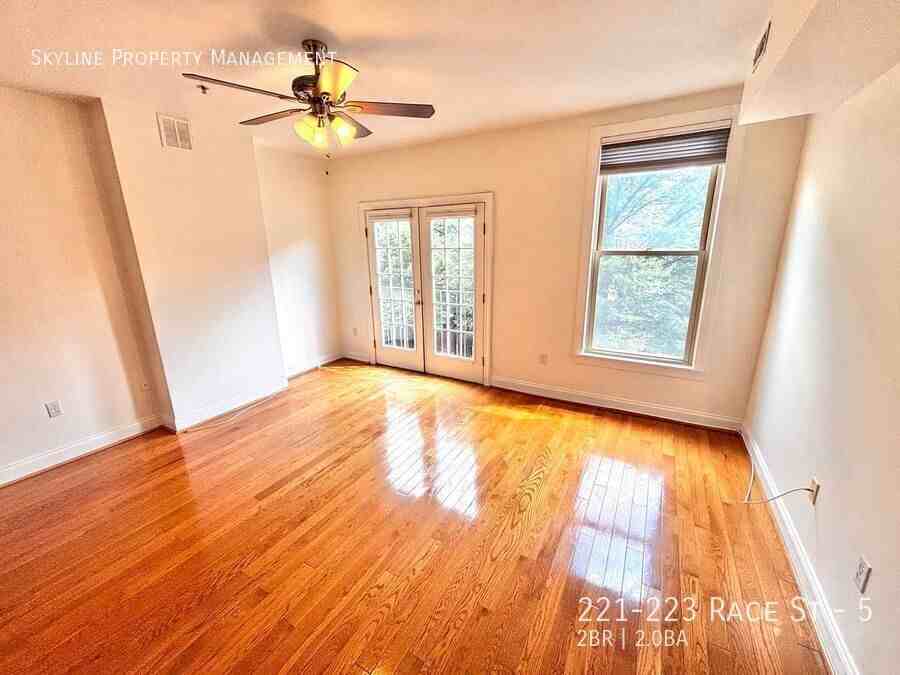 221 Race St #5 - Photo 6 of 15