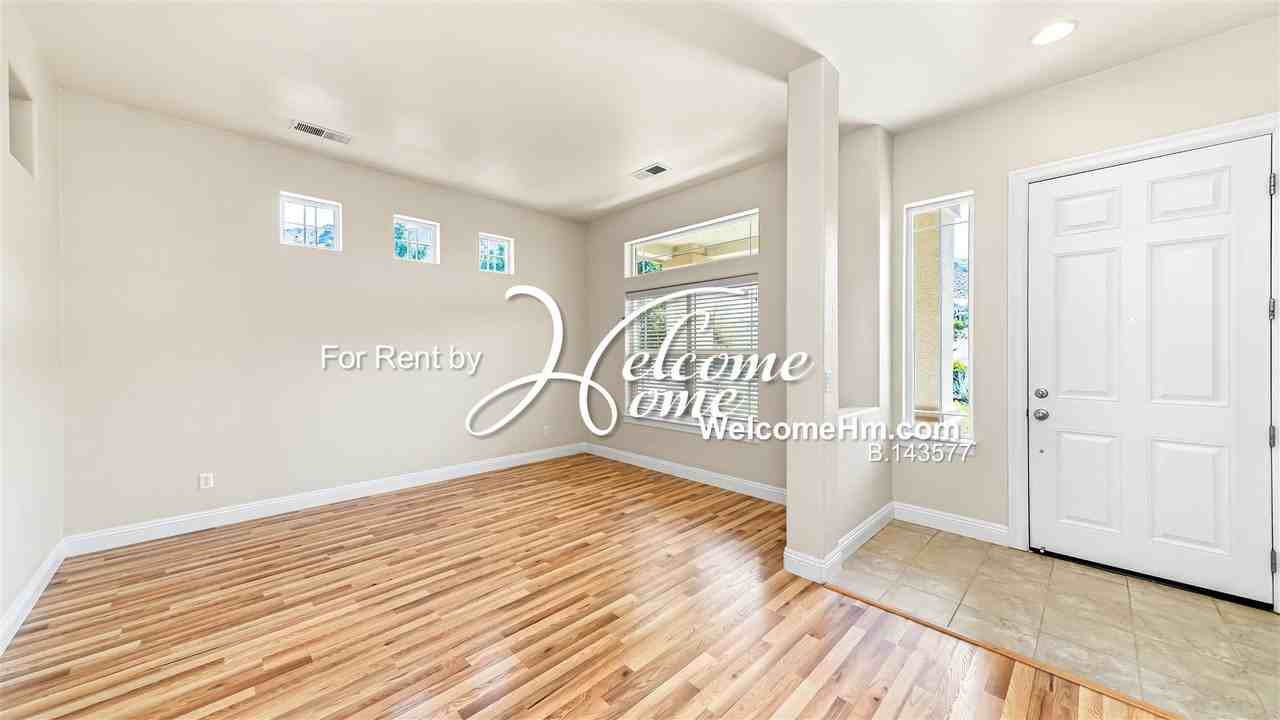 7275 Hurst Park Rd - Photo 4 of 36