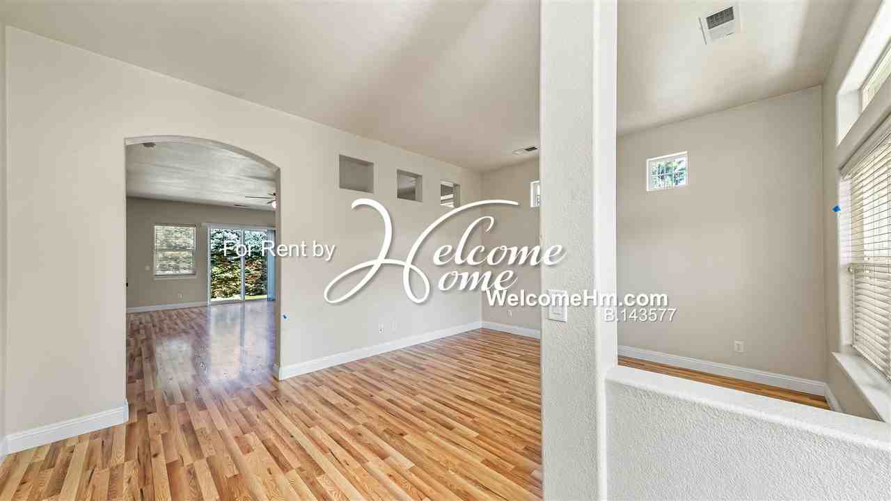 7275 Hurst Park Rd - Photo 5 of 36
