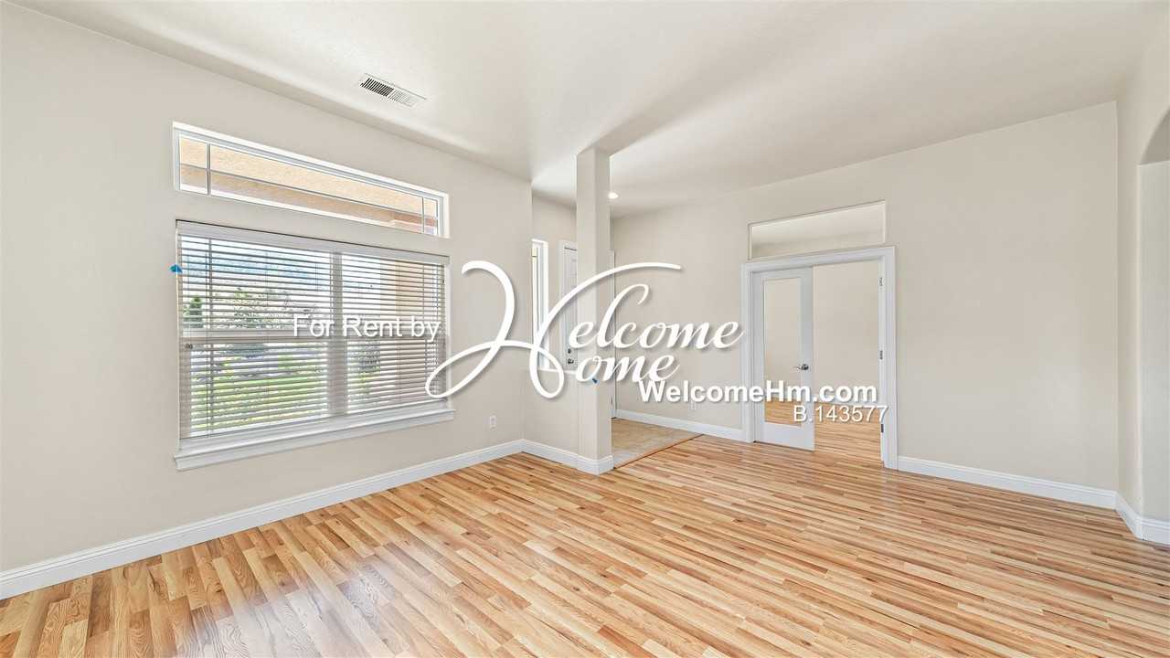 7275 Hurst Park Rd - Photo 6 of 36