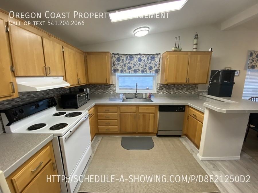 227 Nw 55th St - Photo 2 of 12